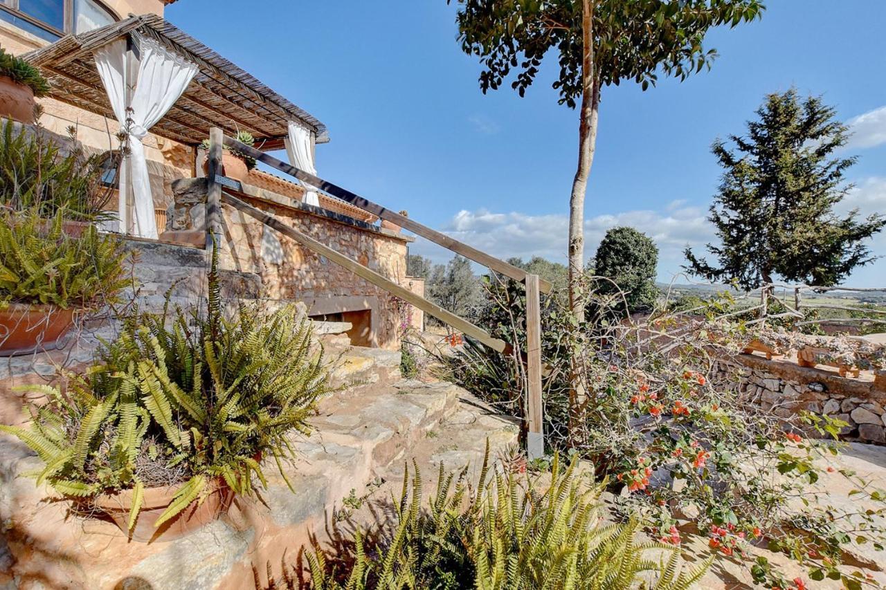Pujadas Villa *